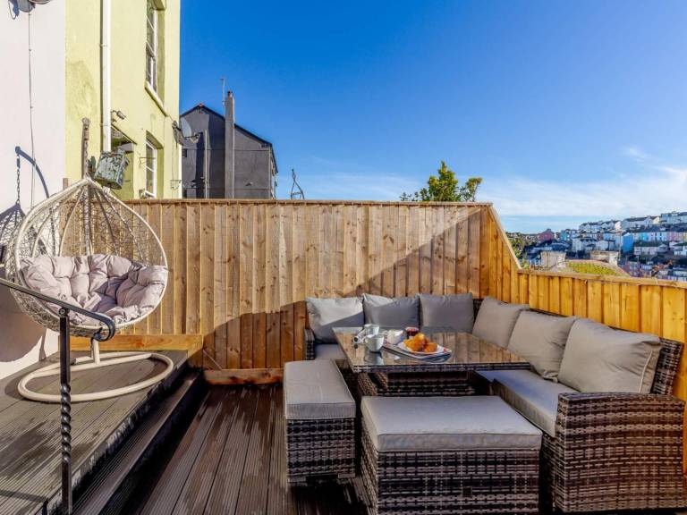 Lovely cottage with patio & garden | Water view | Dogs allowed in Paignton