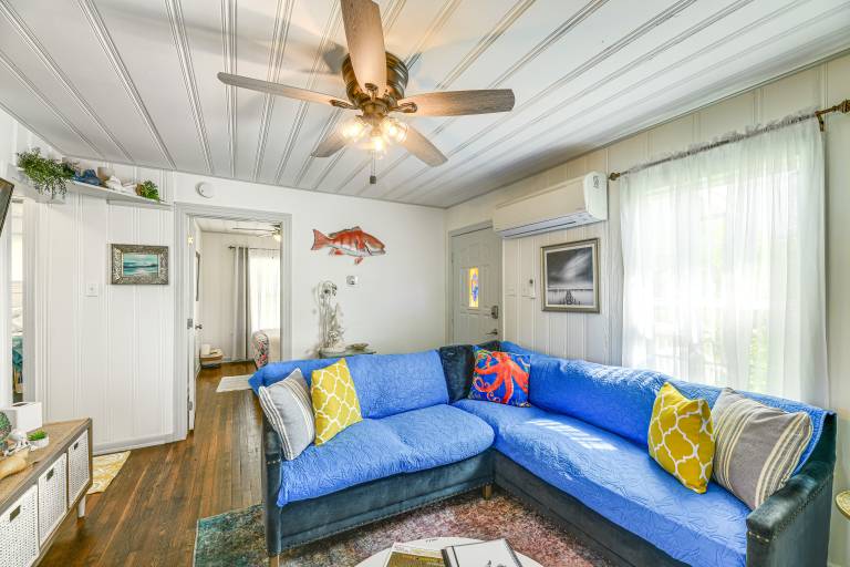Cozy Cottage w/ Patio < 2 Mi to Rockport Beach! — photo 5