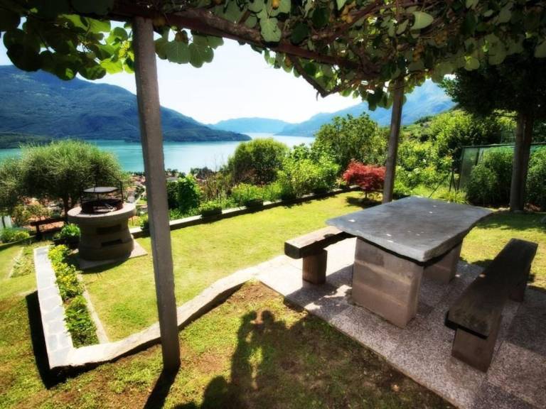 Ferienwohnung mit Hund in Vercana, Domaso f&uuml;r max. 2 Personen