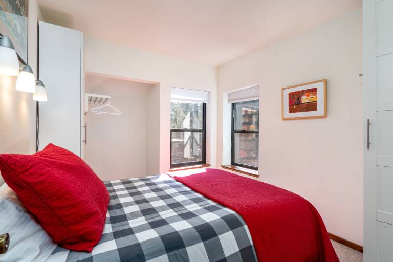 Sunny End Unit Condo Tamarack 20