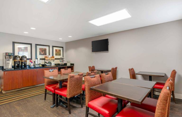 Extended Stay America Suites - Indianapolis - Airport - W. Southern Ave. — photo 5