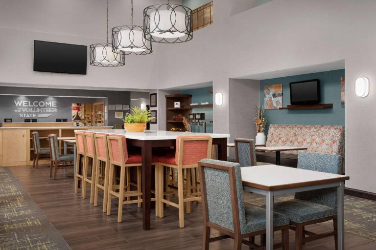 Hampton Inn & Suites Knoxville/North I-75 — photo 3