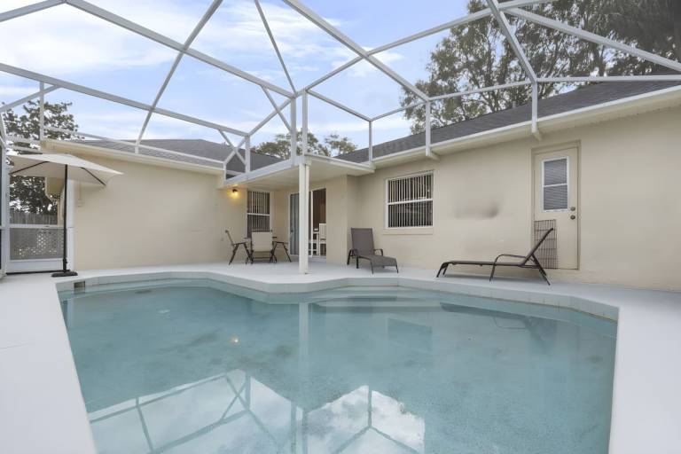 Villa  Loughman
