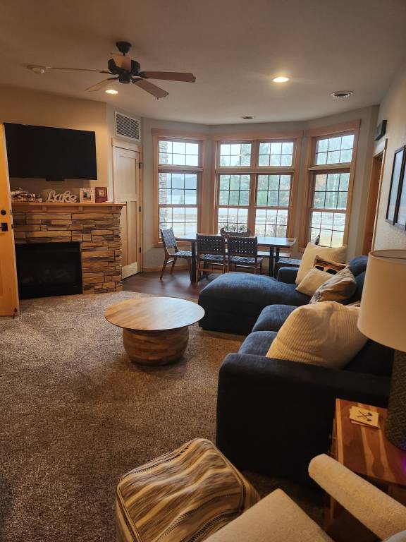 Condo  Three Lakes