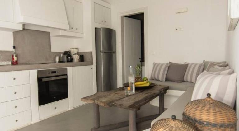 Holiday apartment with pool — photo 2