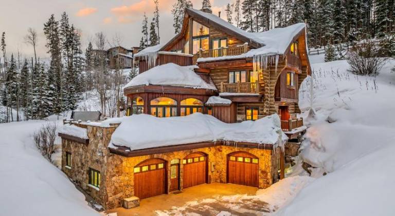 Fully equipped house with terrace, BBQ & jacuzzi | Pets allowed in Breckenridge, CO