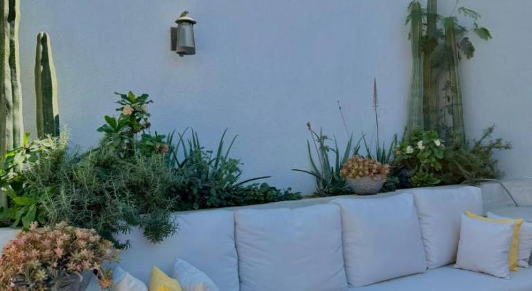 Vacation home with pool — photo 4