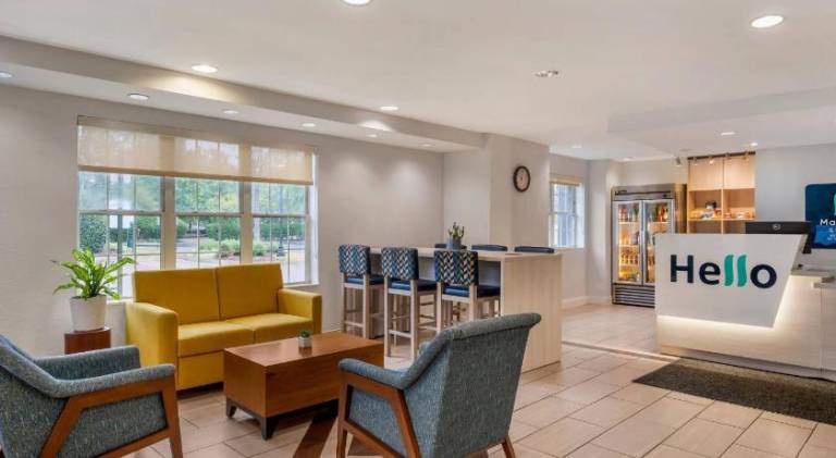MainStay Suites Sterling near Dulles Town Center — photo 3