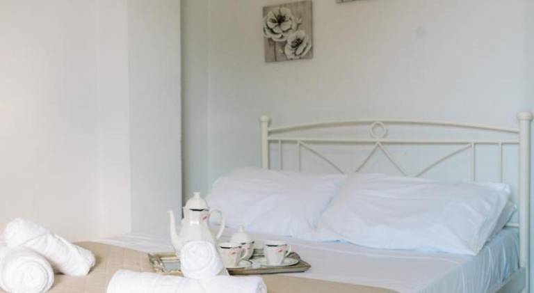 Holiday apartment with patio & garden in Chios