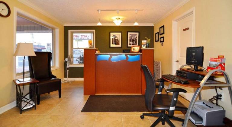 M Star Hotel Searcy — photo 2