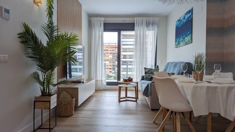 Child-friendly beautiful rental apartment with terrace, pool & yard | Next to the beach | Pets allowed — photo 4