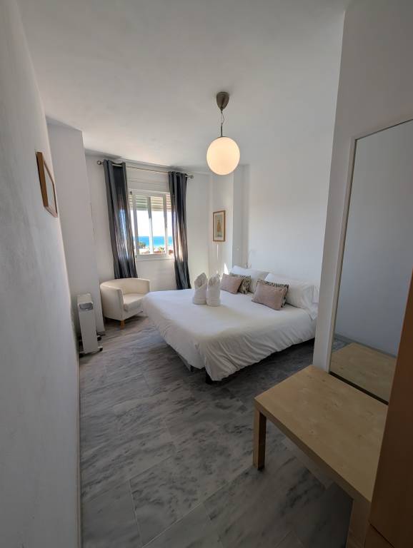Rental apartment with patio — photo 3