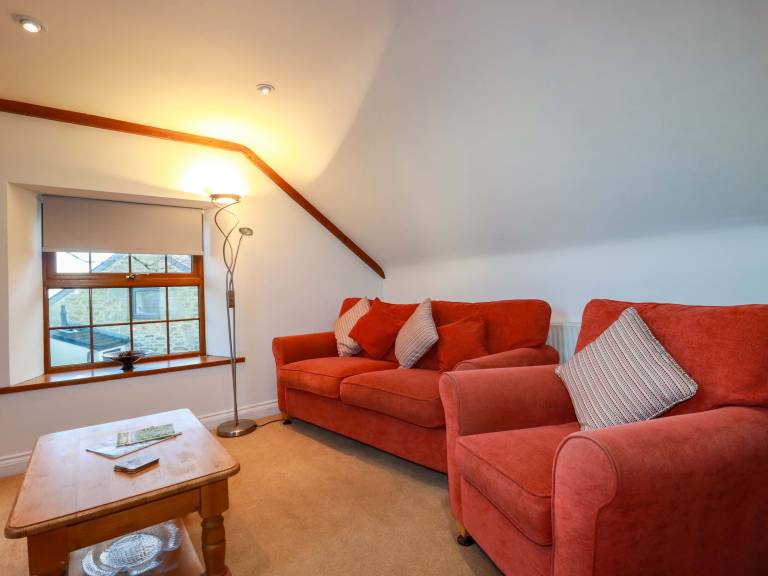 Cottage with yard | Beach view | Pet-friendly — photo 2