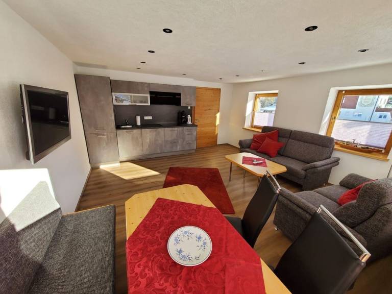 Ferienwohnung in Grän, Tannheimer Tal für max. 2 Personen