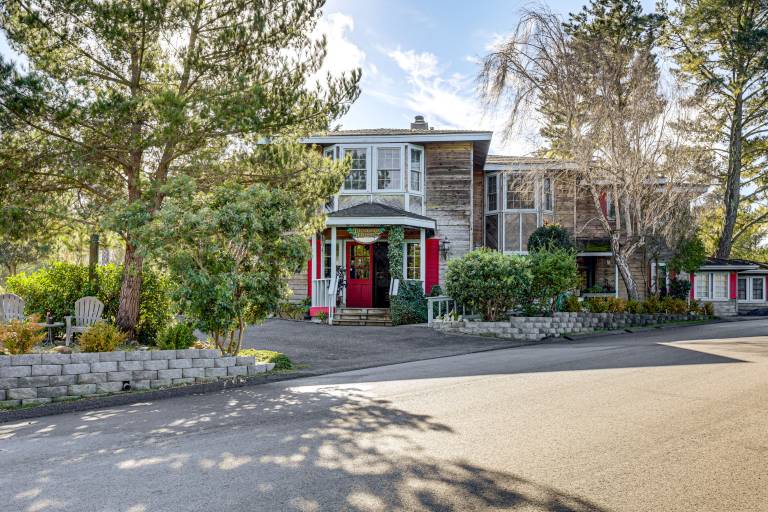 'The Pickford House' - Luxury Central Coast Stay! in Cambria, CA