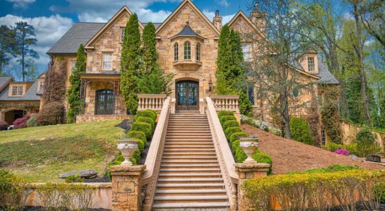 House with pool in Marietta, GA