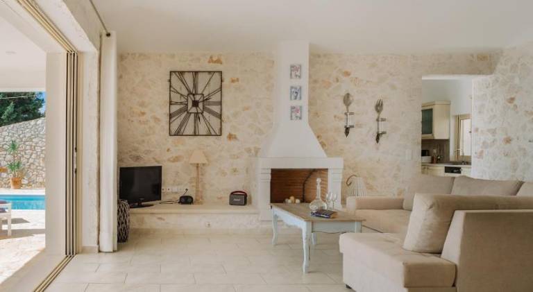 Holiday apartment with pool — photo 3