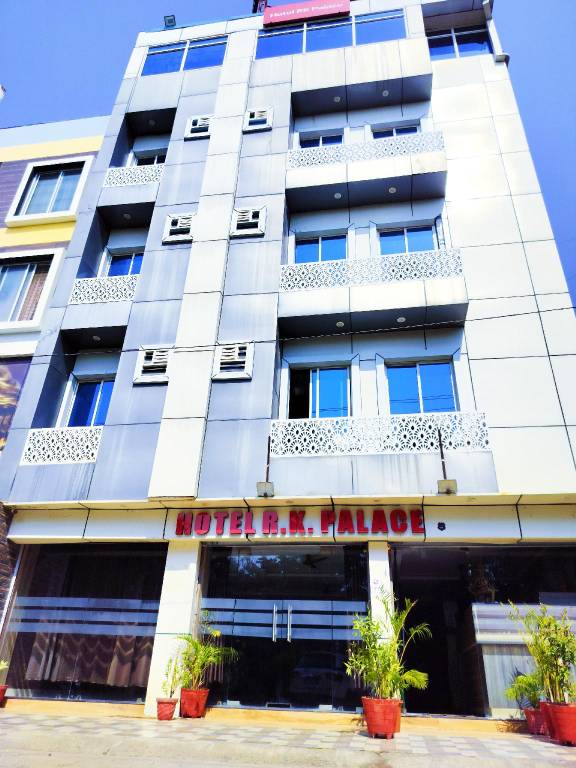 HOTEL R K PALACE