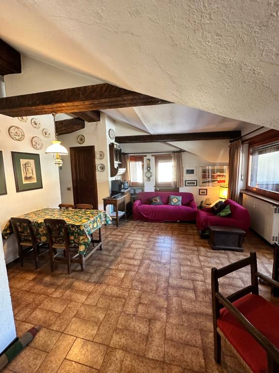 Apartment 'Trilocale Einaudi Bardonecchia' with Balcony and Wi-Fi in Bardonecchia