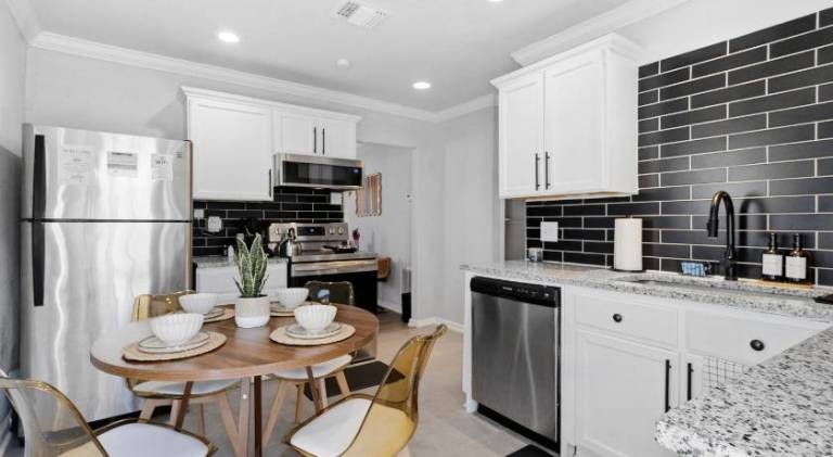 Charming vacation home | Pets allowed — photo 2