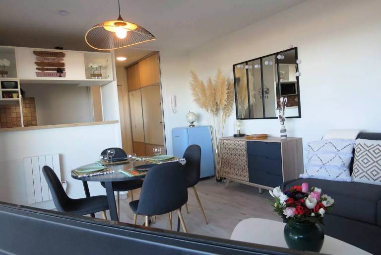 Grand Sud Residence - Coup de coeur for this cozy T2 with stunning sea views - 4GSUD101 — photo 4