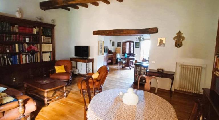 Villa with 5 rooms for 12 persons — photo 2