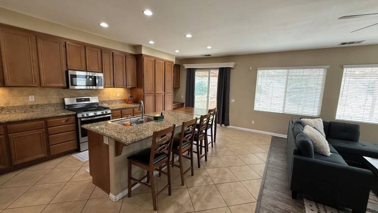 House  Moreno Valley