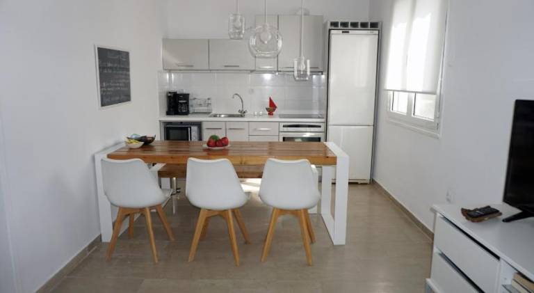 Lovely vacation home with terrace, yard & barbecue | Pets are welcome — photo 3