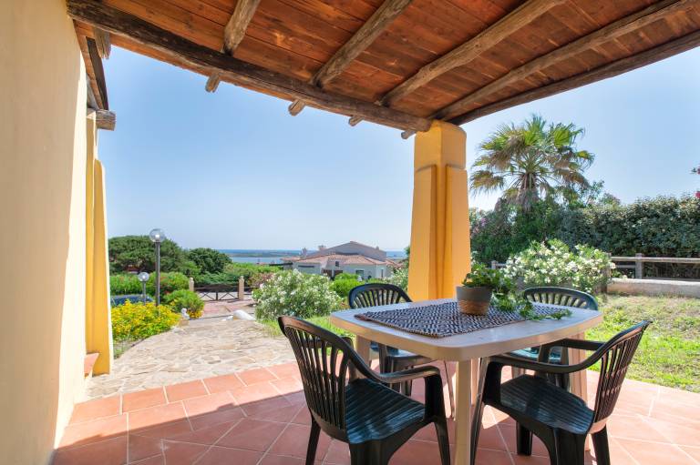 Villa "Giada" with Sea View, Garden and Terrace in Stintino