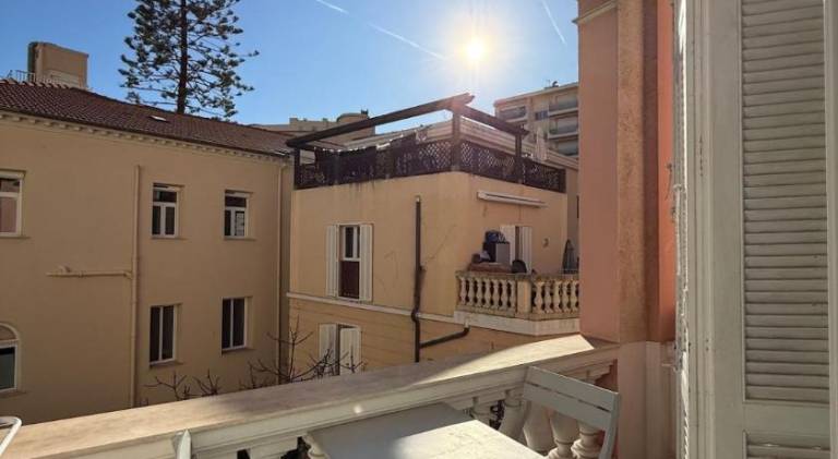 Holiday apartment with terrace — photo 2