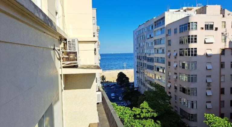 Ample apartment | Close to the beach | Pets allowed in Leme