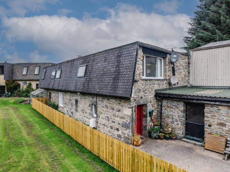 House  Drumnadrochit