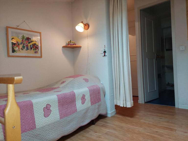 Beautiful renovated apartment in Chamonix with Mont-Blanc view, parking, and pets allowed — photo 4