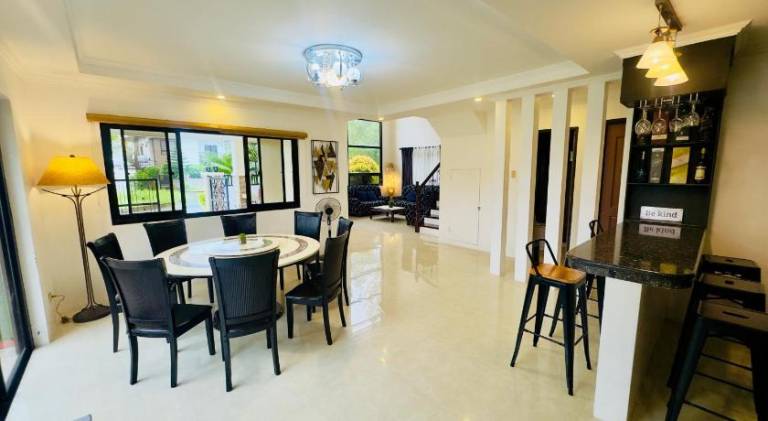House with barbecue, yard & patio | Pet-friendly — photo 2