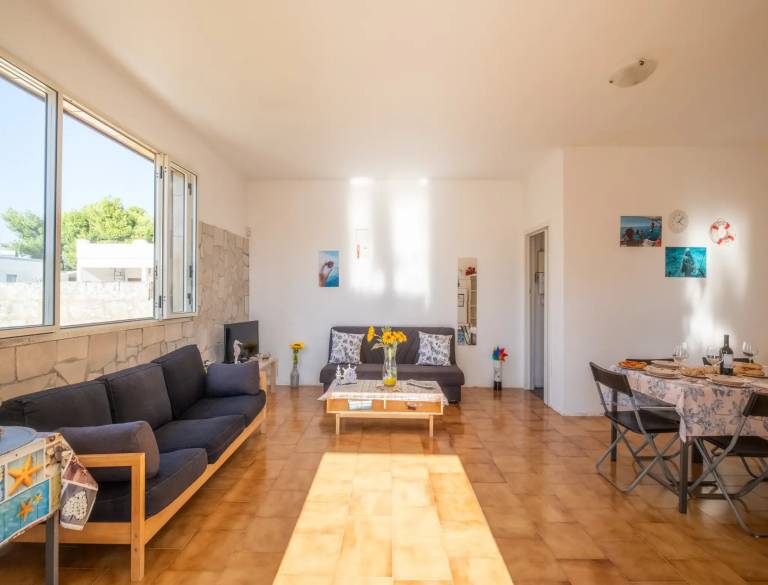 Holiday Home 'Villa Destra' with Private Terrace, Wi-Fi and Air Conditioning in Porto Cesareo