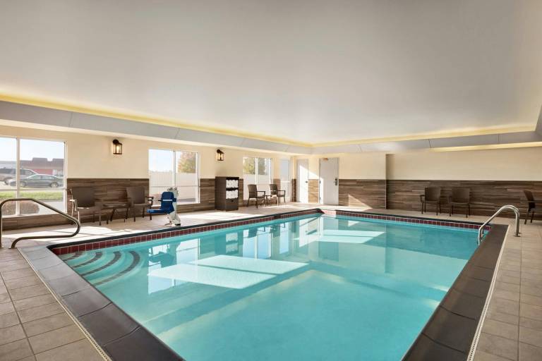 Fairfield by Marriott Inn & Suites Wheeling-St. Clairsville, OH — photo 2