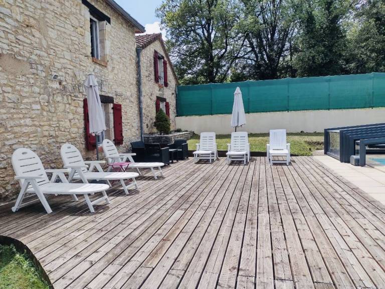 Vacation home with terrace, private pool & garden | Nature view — photo 5