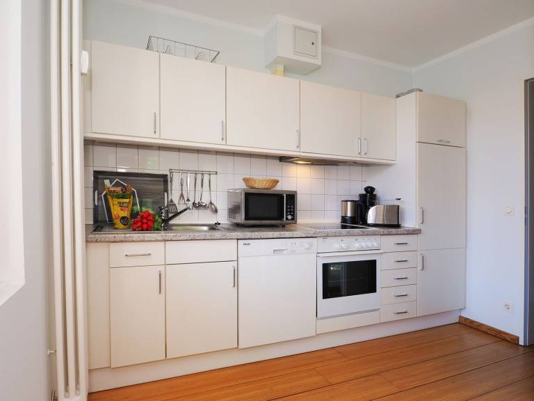 Appartement mit 1 Schlafzimmer und Balkon — photo 4