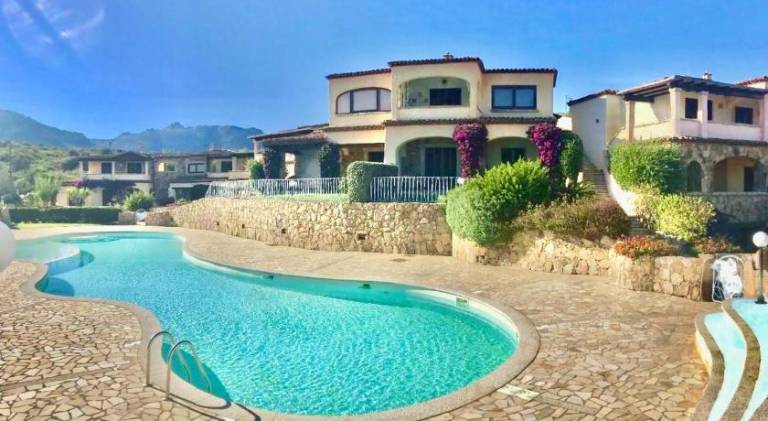 Villa with barbeque, garden & private pool in Olbia
