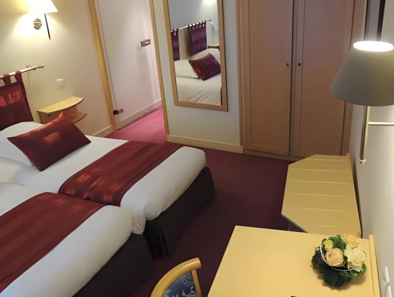 Hotel les Brises in La Rochelle