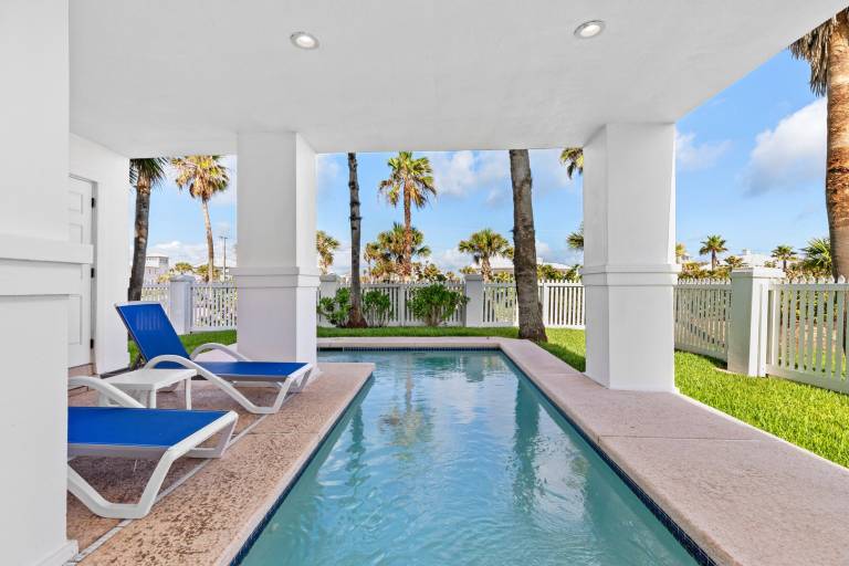 Casa De Haralambos - Private Home just steps from beach access in South Padre Island, TX