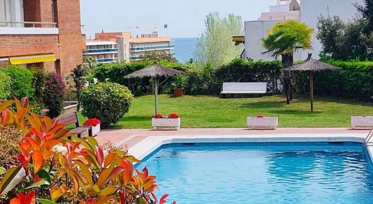 Apartment with pool in Lloret de Mar