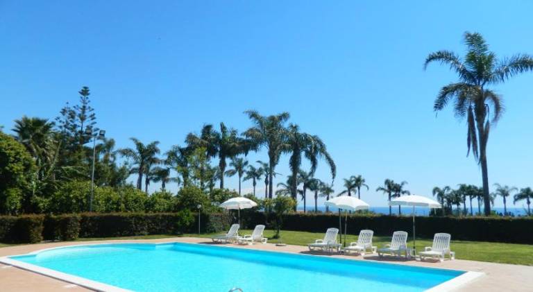 Lovely farm with terrace, BBQ & pool | Dogs allowed — photo 2