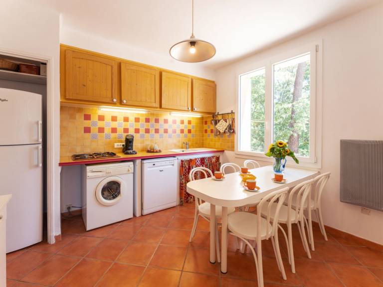 Fully equipped nice house with patio, private pool & garden | Pet-friendly — photo 2