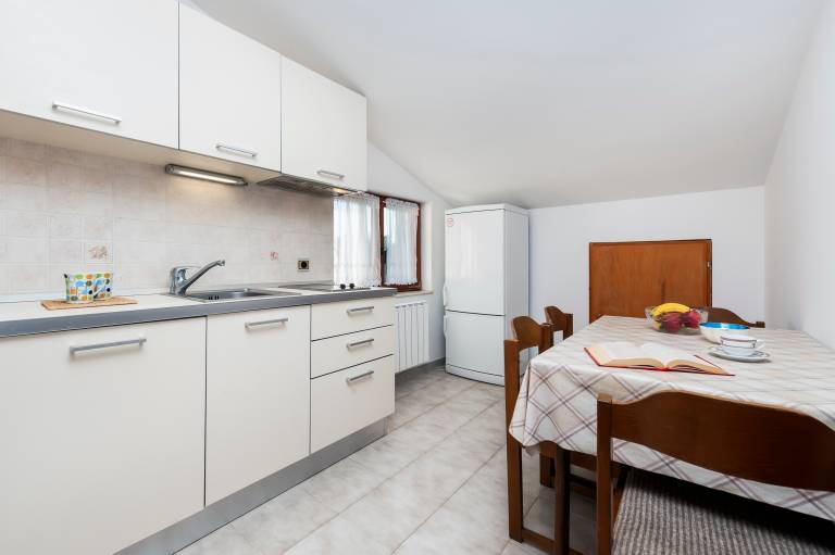 One bedroom apartment with terrace and sea view Rovinj (A-24823-b) — photo 3