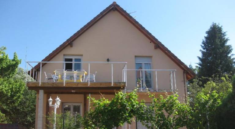 Holiday apartment with 3 rooms for 7 persons in Riquewihr