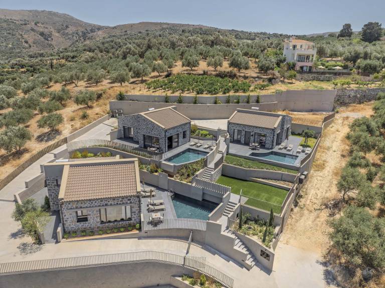 Villa with private pool & BBQ — photo 3