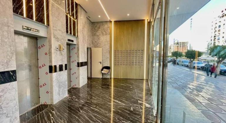 Central Large Suite with Balcony & Beach view — photo 4