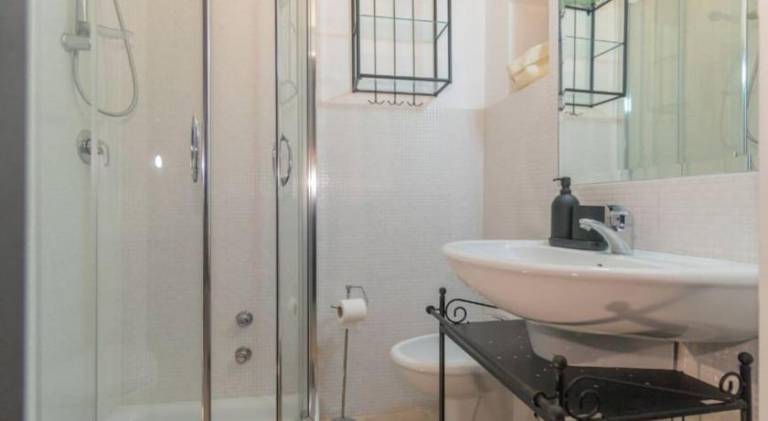 Rental apartment with 2 rooms for 4 persons — photo 2