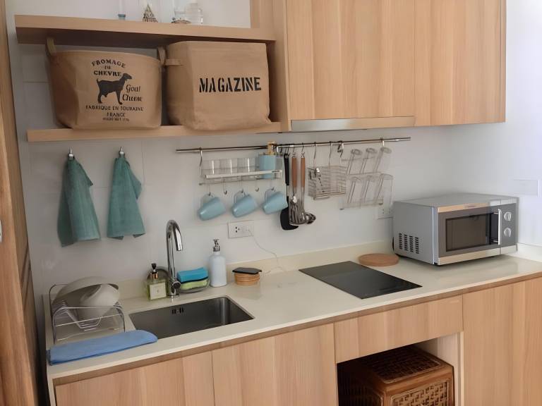 Holiday apartment with terrace, pool & hot tub | Beach nearby | Perfect for remote work | Pet-friendly — photo 4